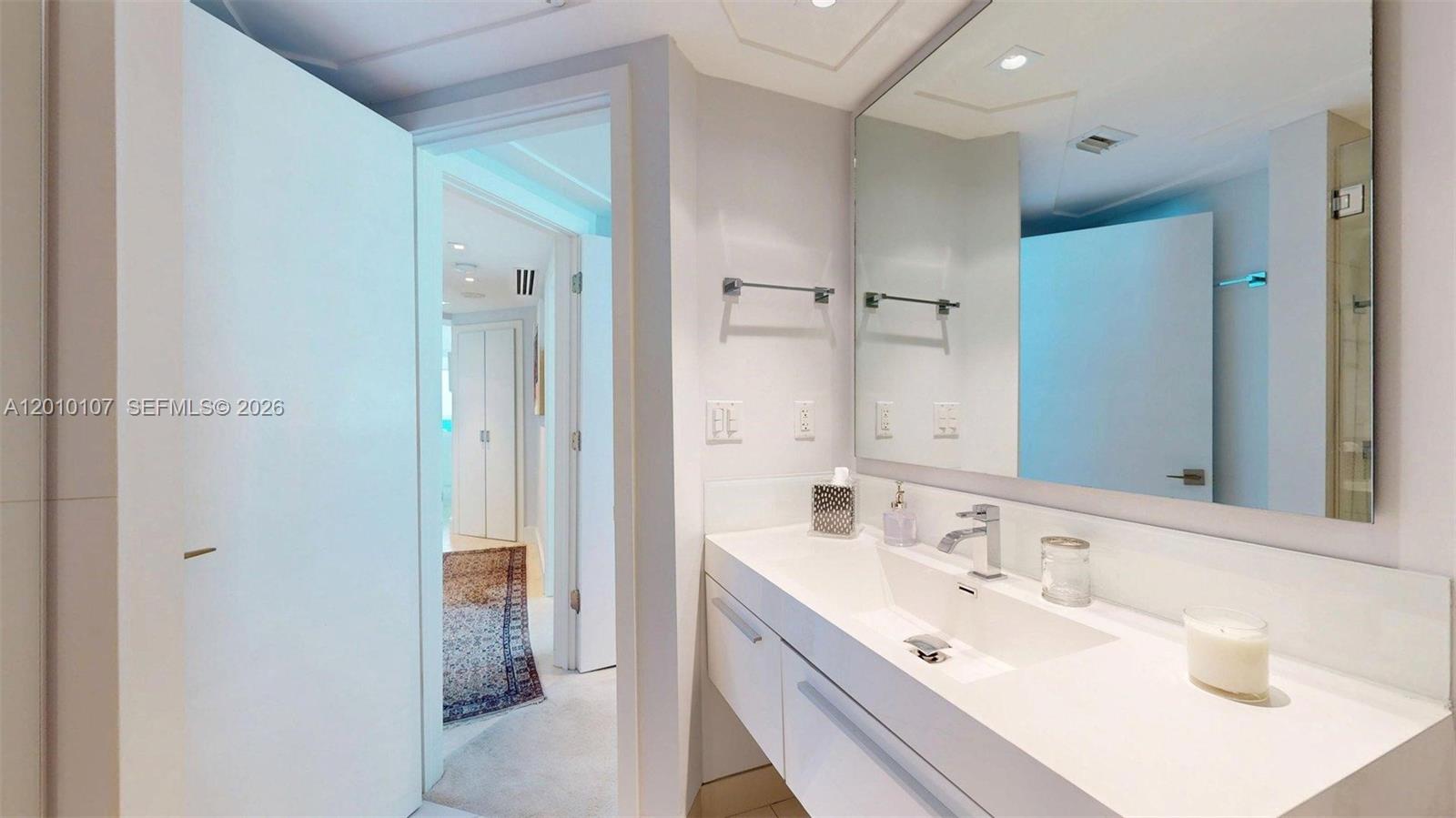 CAPOBELLA CONDO - Residential