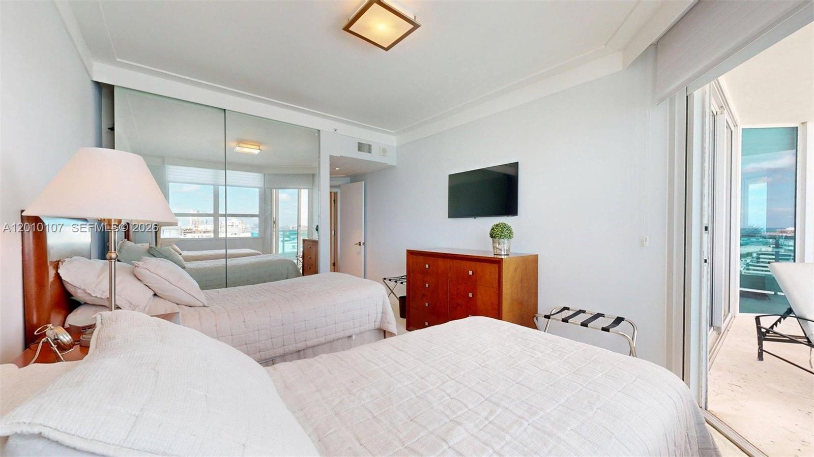 CAPOBELLA CONDO - Residential