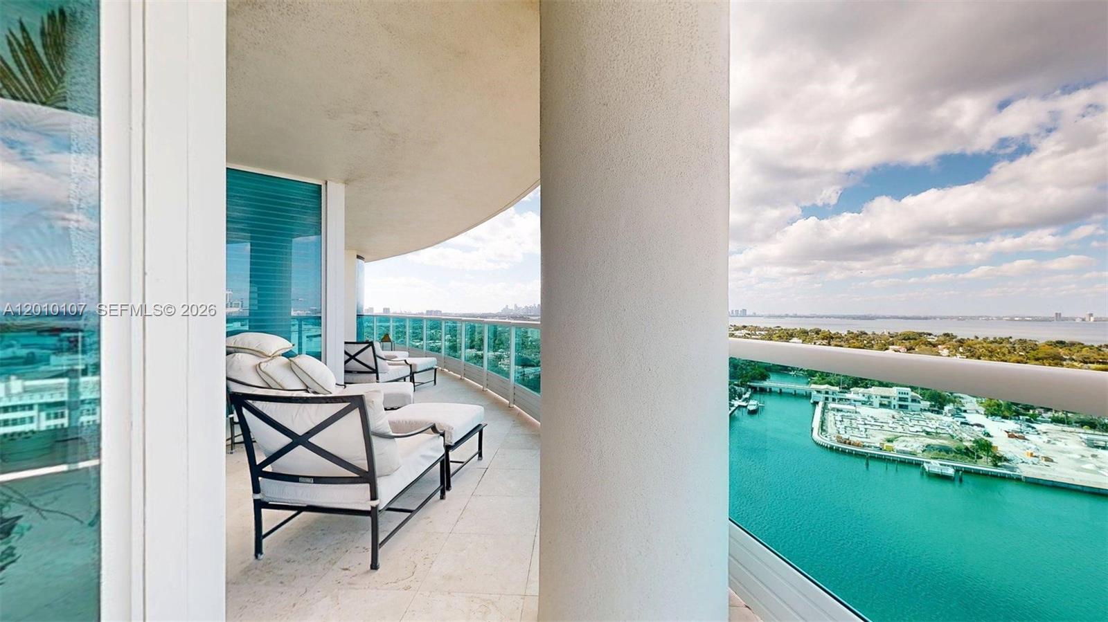 CAPOBELLA CONDO - Residential