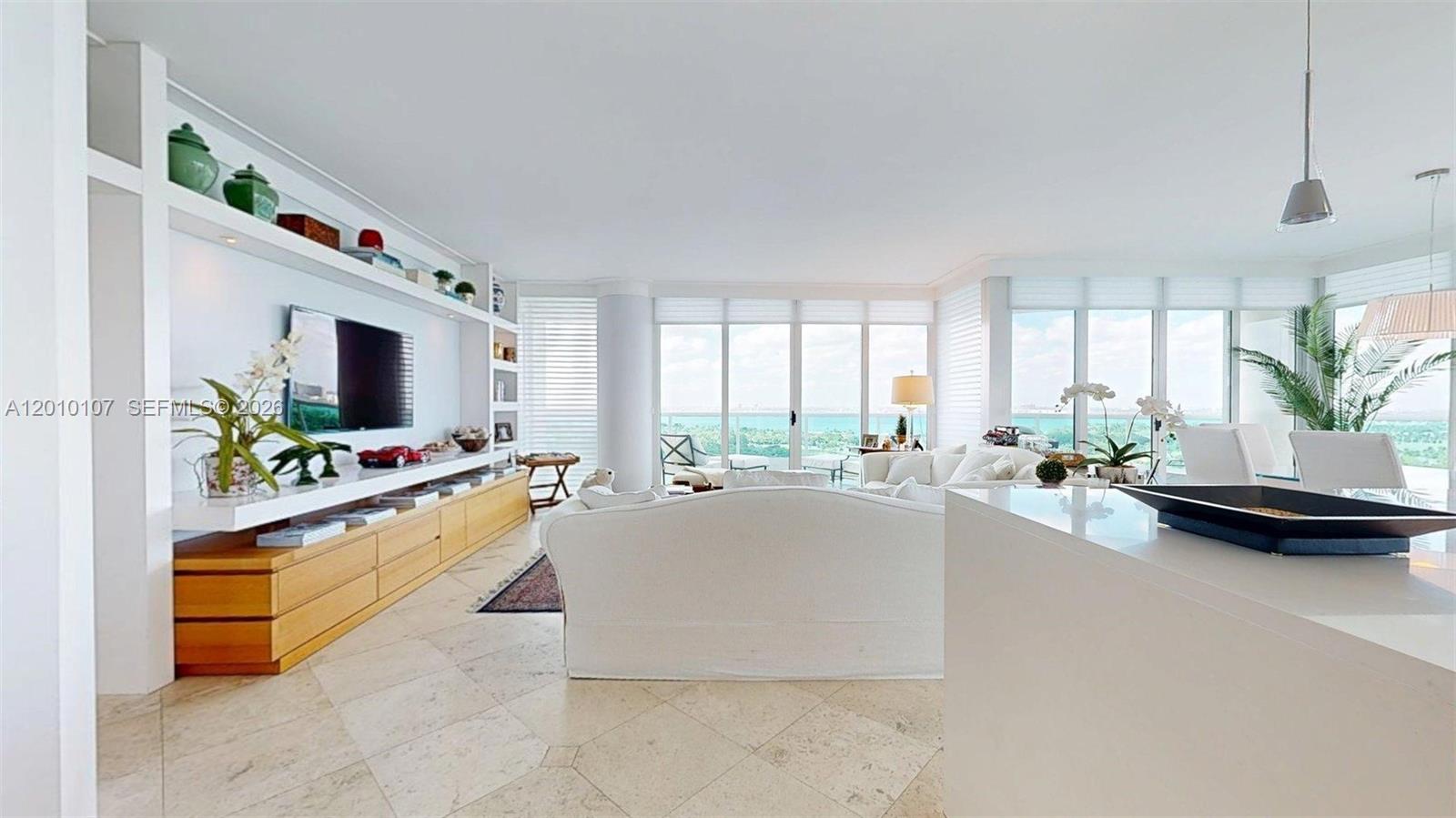 CAPOBELLA CONDO - Residential