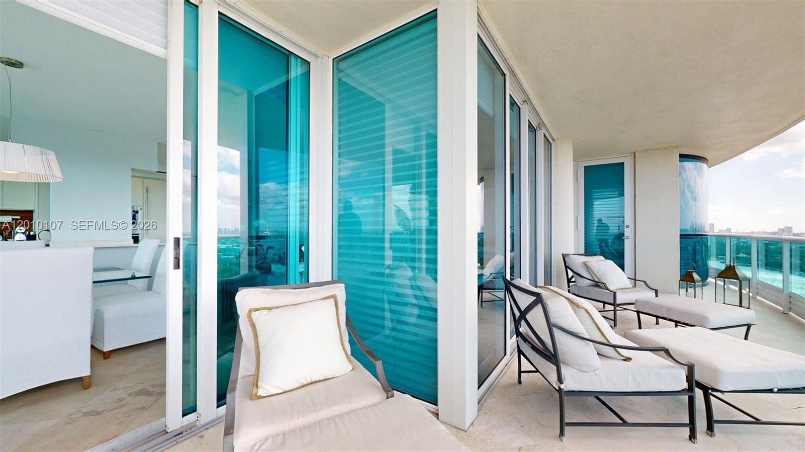 CAPOBELLA CONDO - Residential