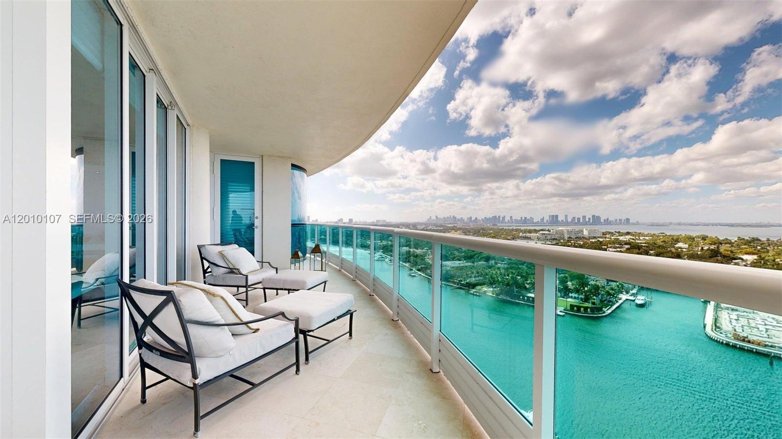 CAPOBELLA CONDO - Residential