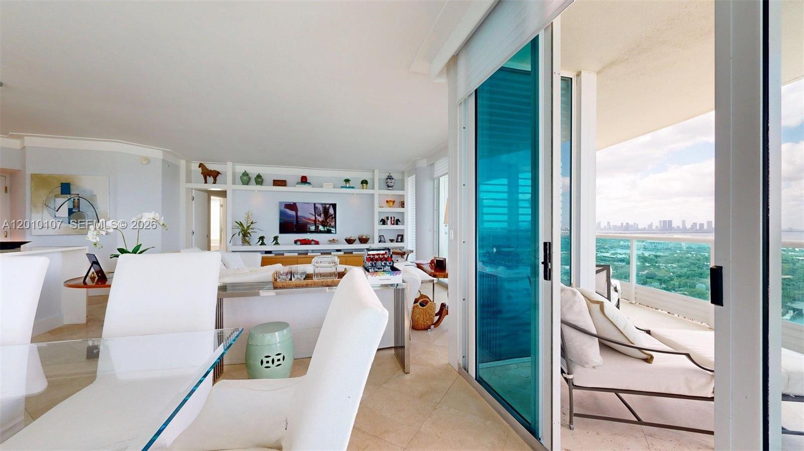 CAPOBELLA CONDO - Residential