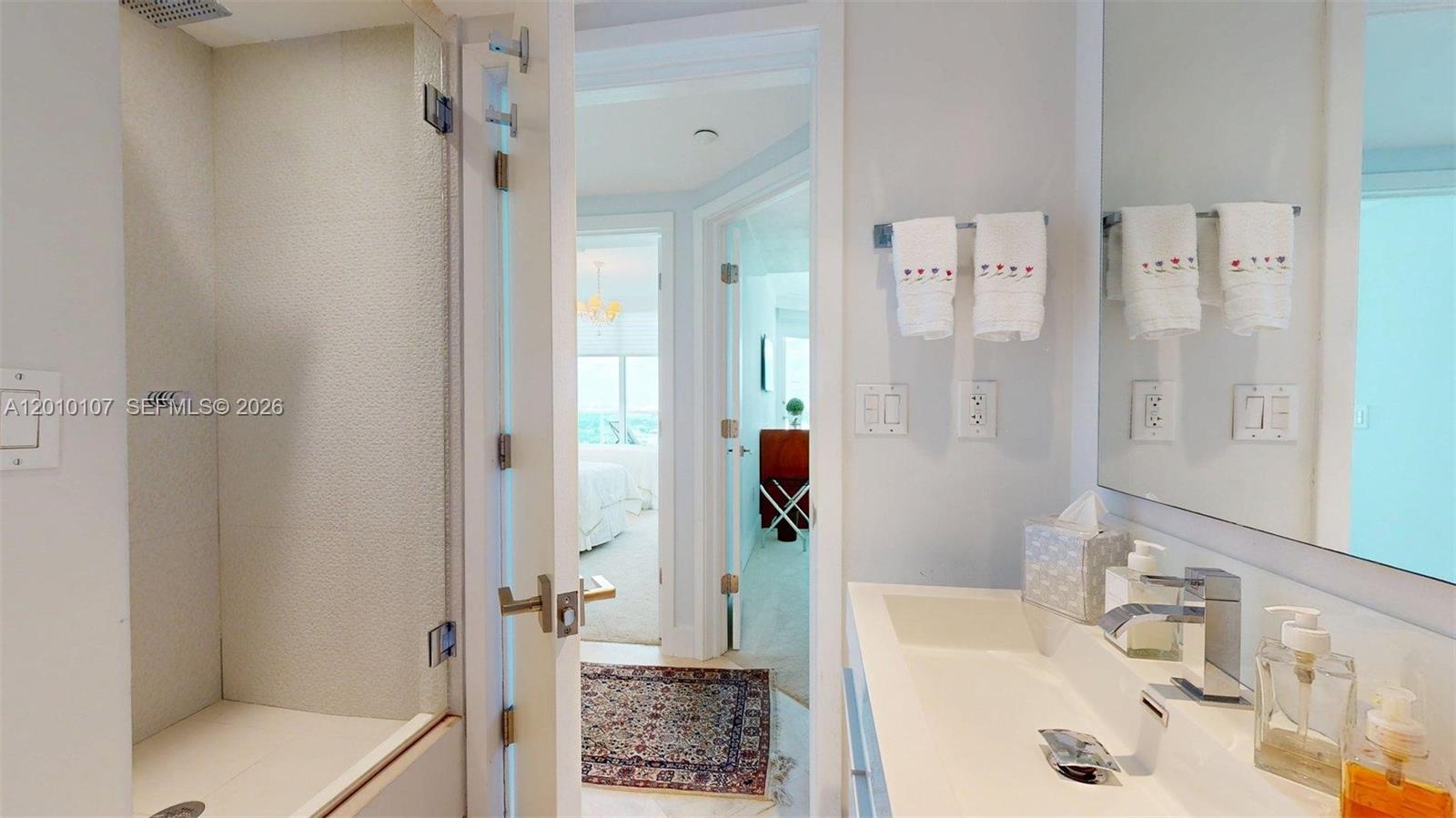 CAPOBELLA CONDO - Residential