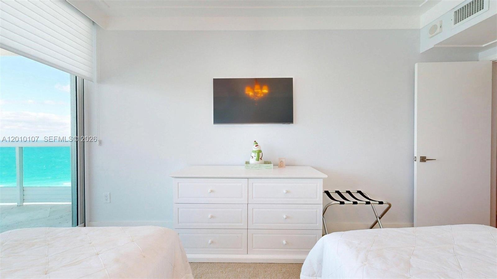 CAPOBELLA CONDO - Residential