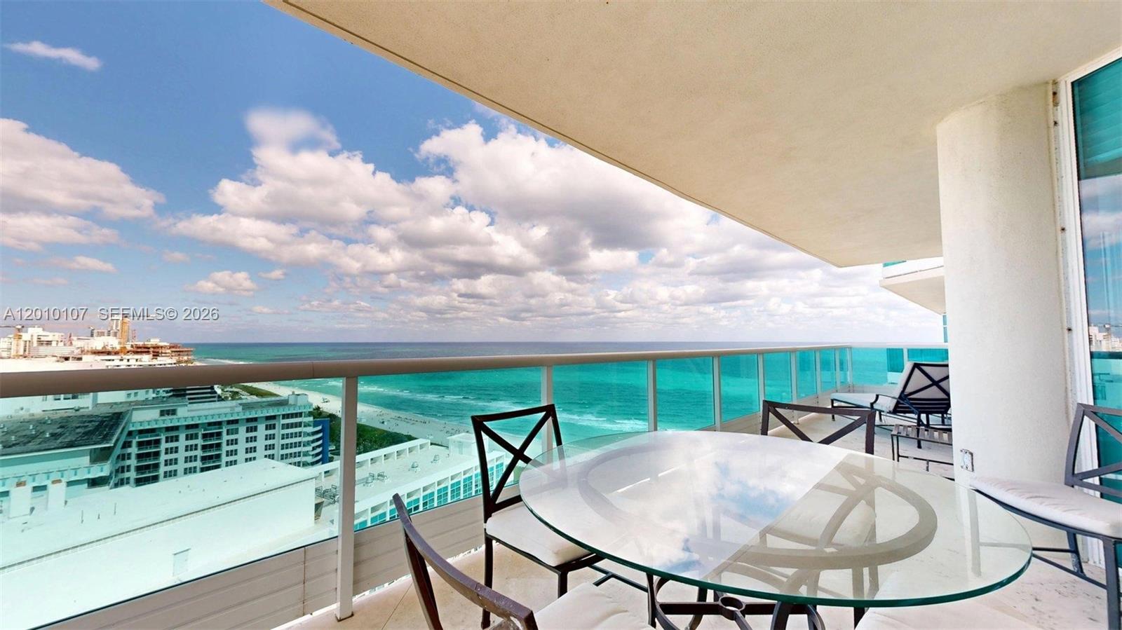 CAPOBELLA CONDO - Residential