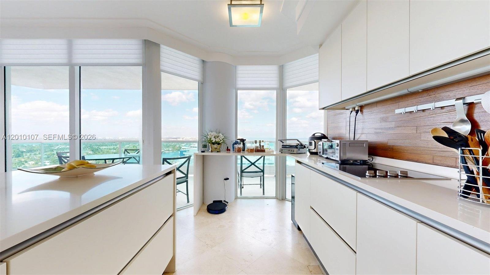 CAPOBELLA CONDO - Residential