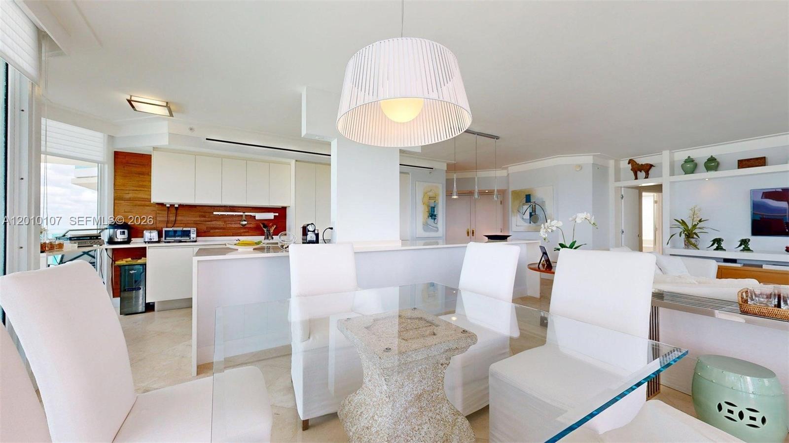 CAPOBELLA CONDO - Residential