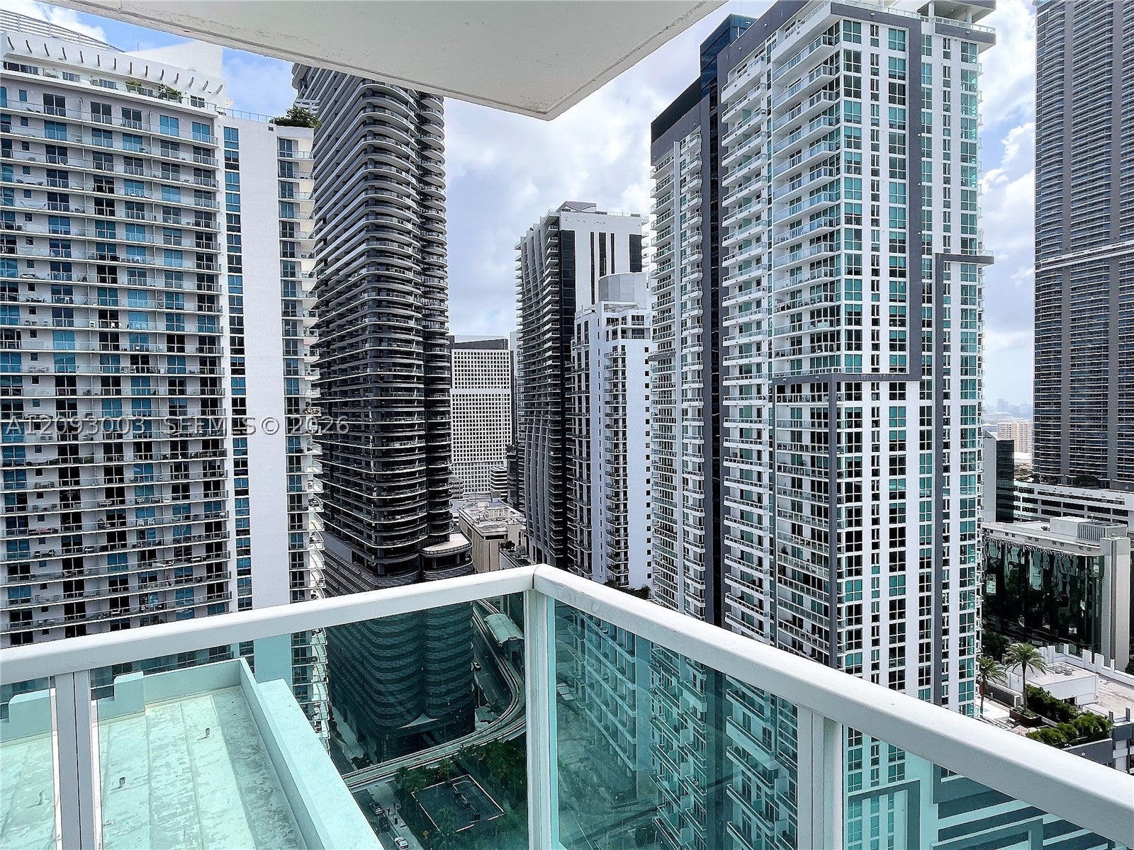 1250 S Miami Ave 2906