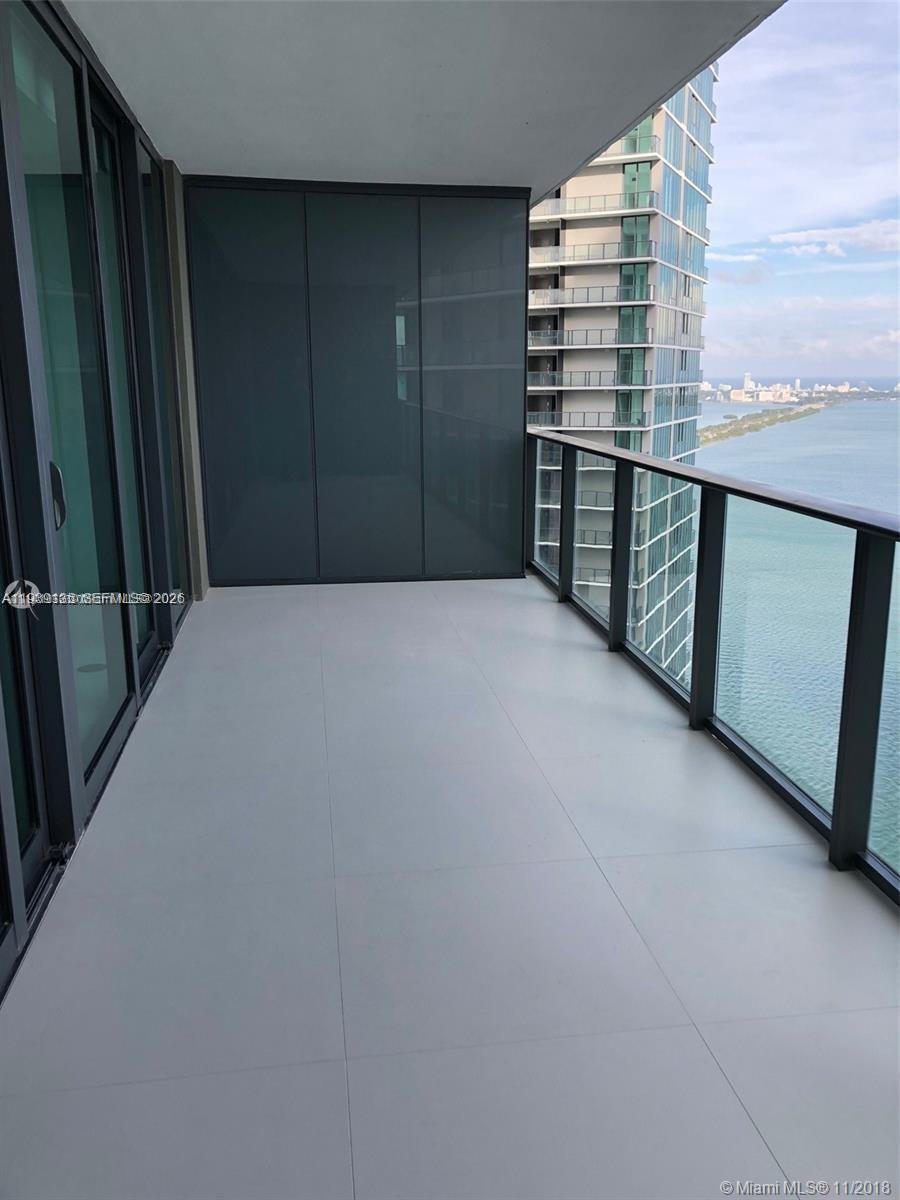 PARAISO BAY CONDO - Residential