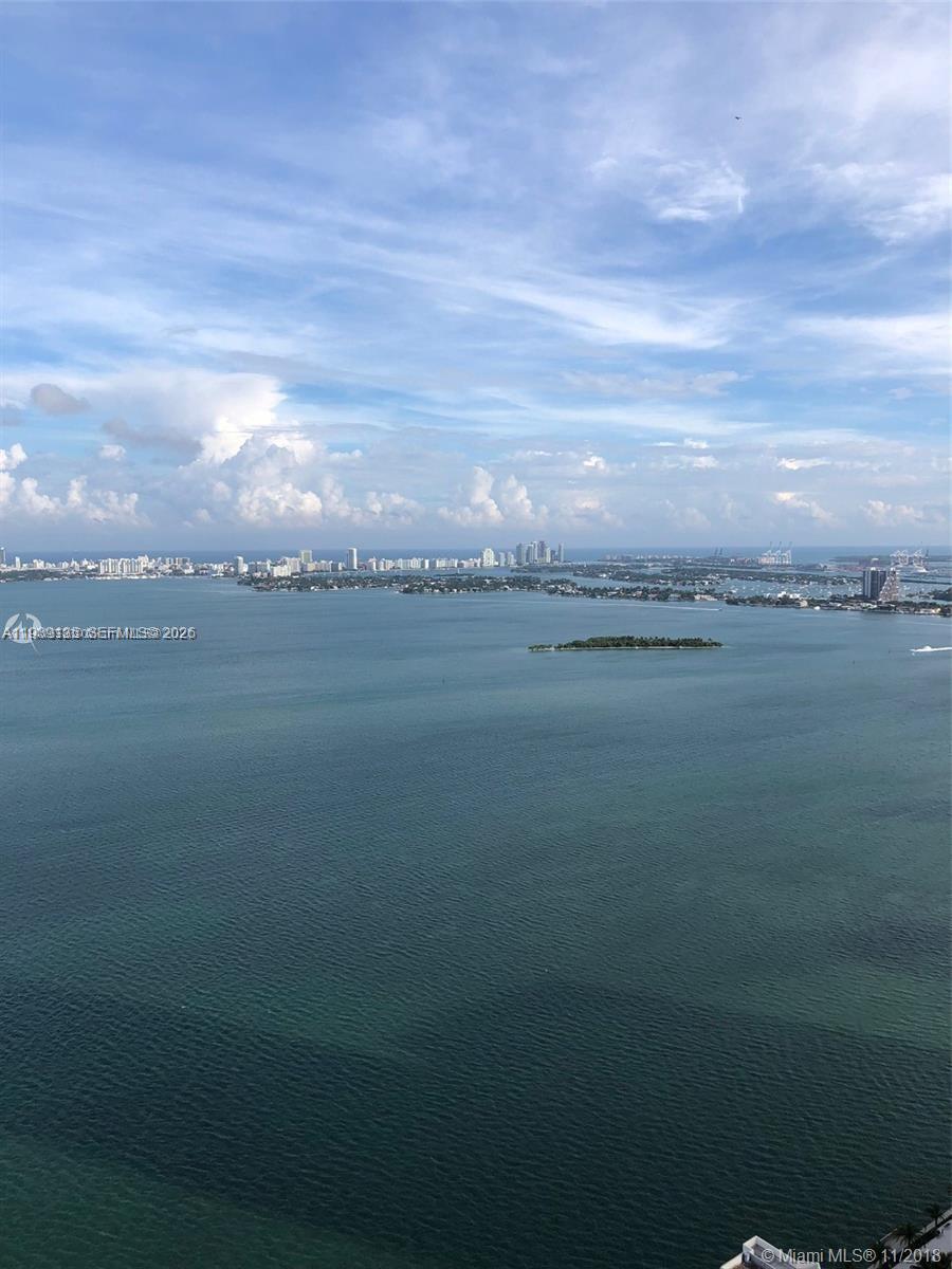 PARAISO BAY CONDO - Residential