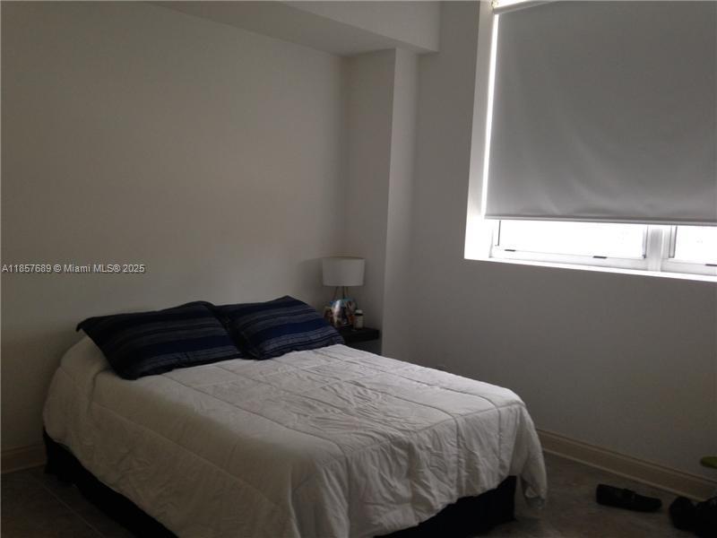 111 E Flagler St 1007