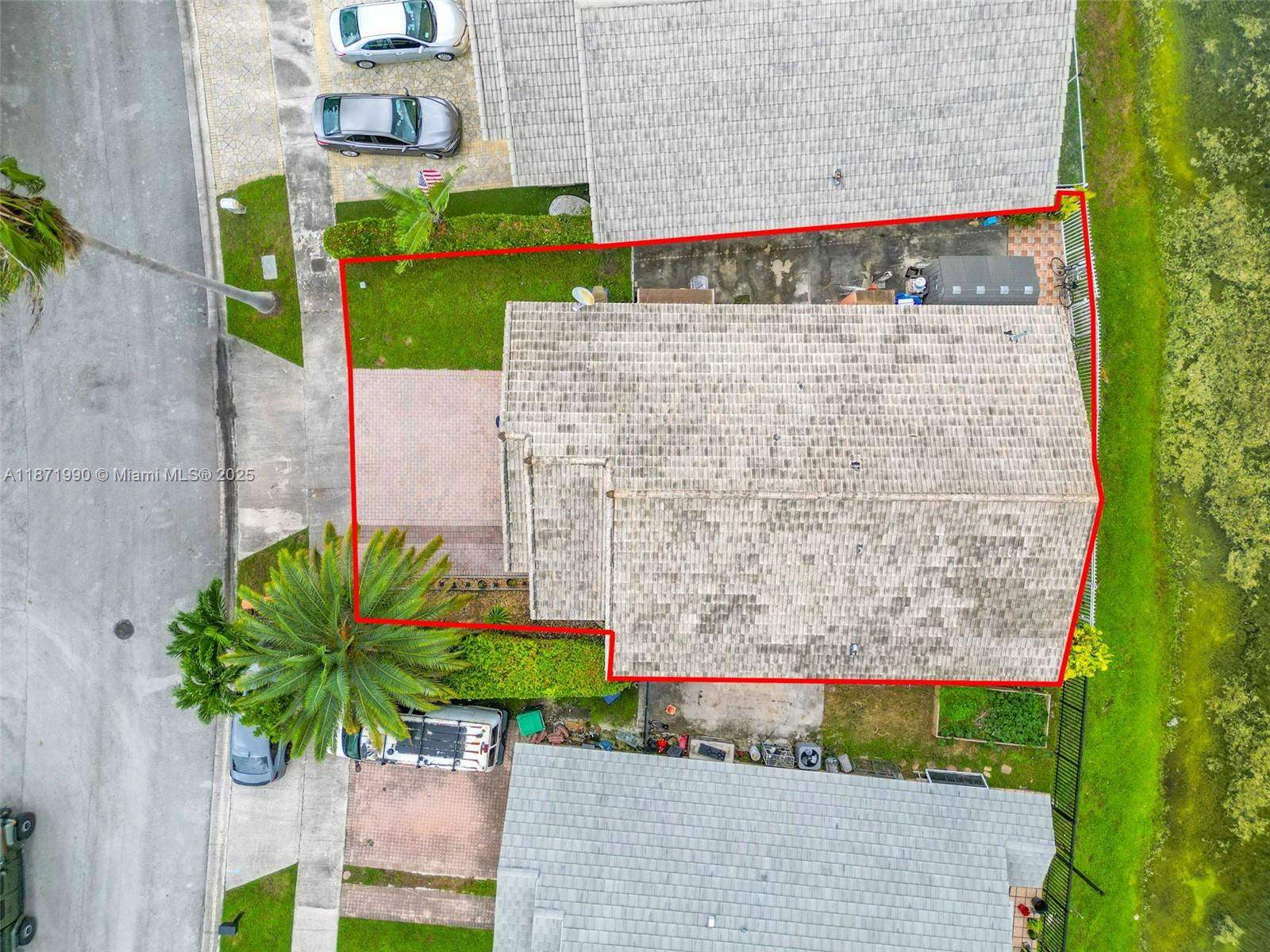 WEST GARDEN HOMES AT LAGO - Residential