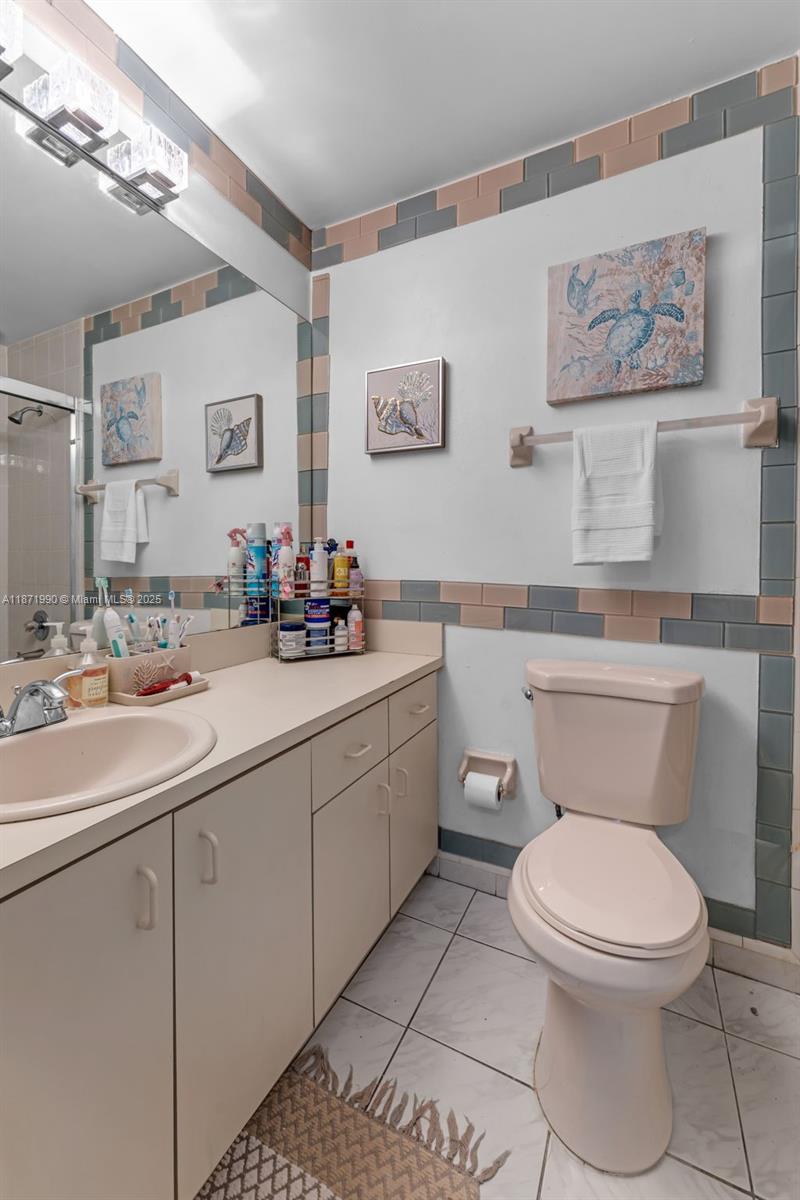 WEST GARDEN HOMES AT LAGO - Residential