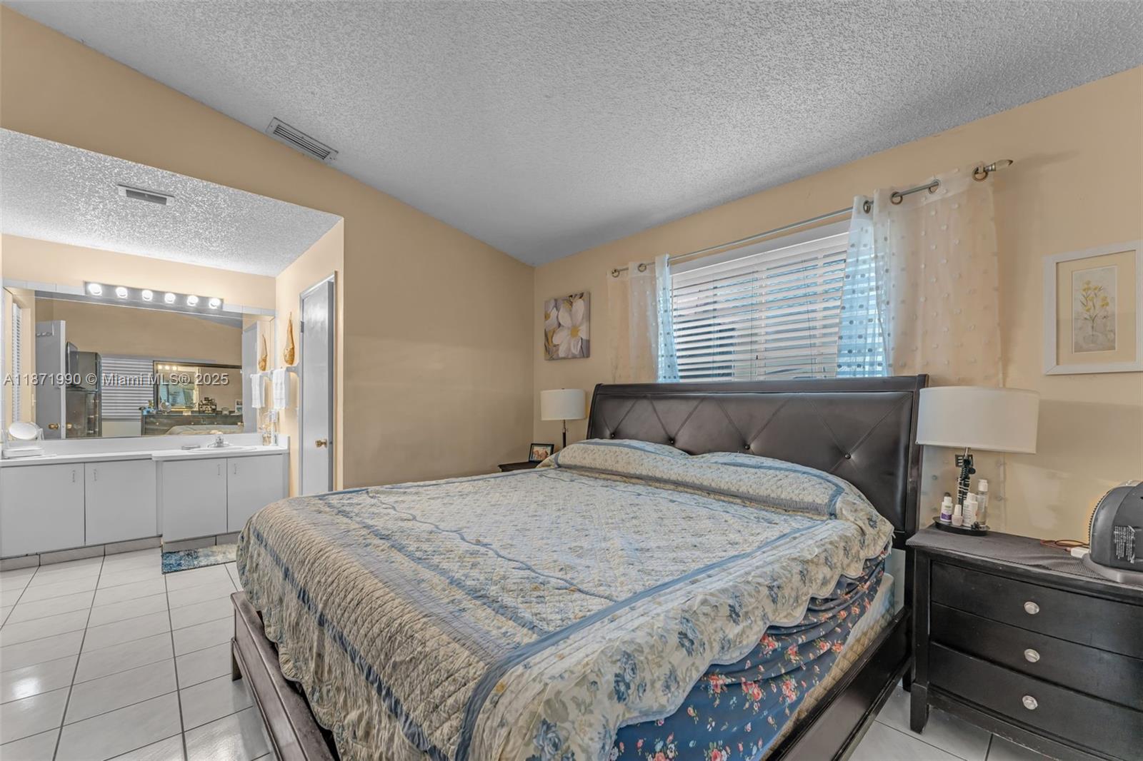 WEST GARDEN HOMES AT LAGO - Residential