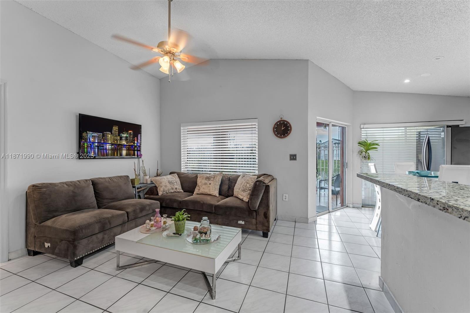 WEST GARDEN HOMES AT LAGO - Residential