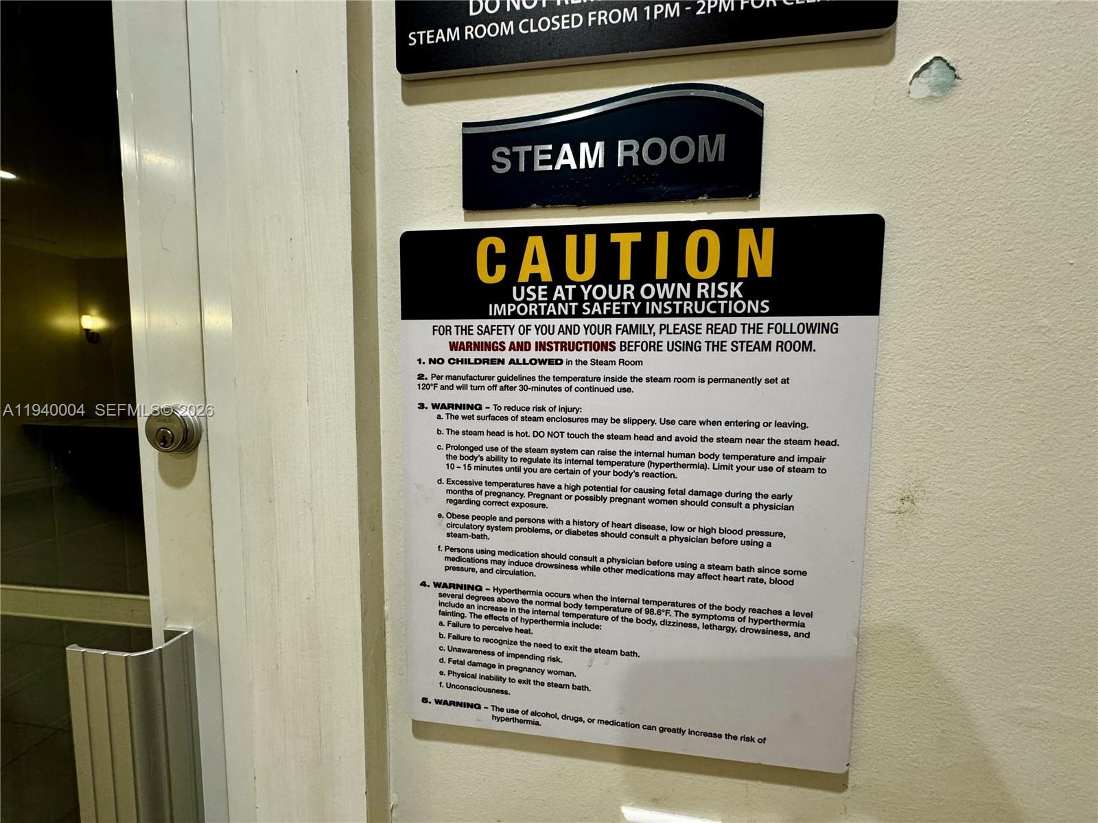 RESIDENCES ON HOLLYWOOD B - Residential Lease