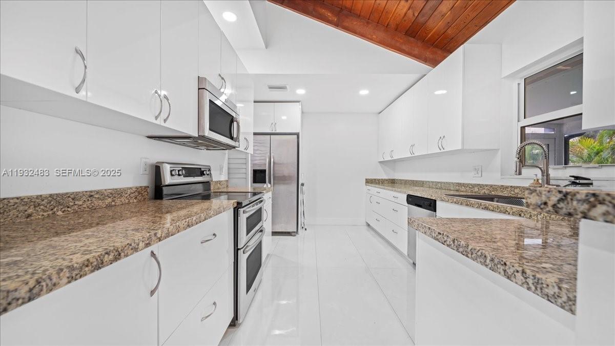 2279 Nova Village Dr