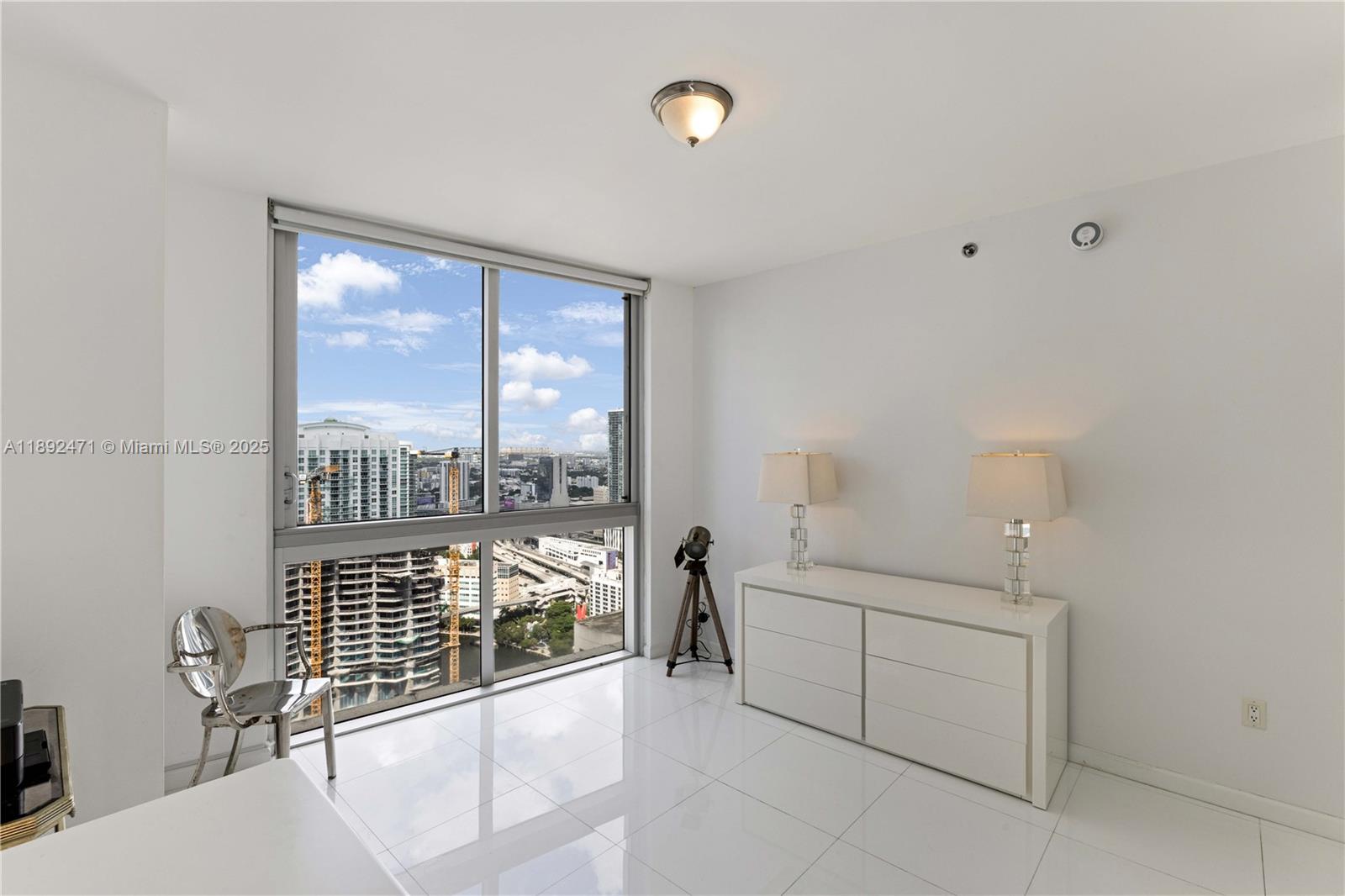 ICONBRICKELL CONDO NO 1 - Residential