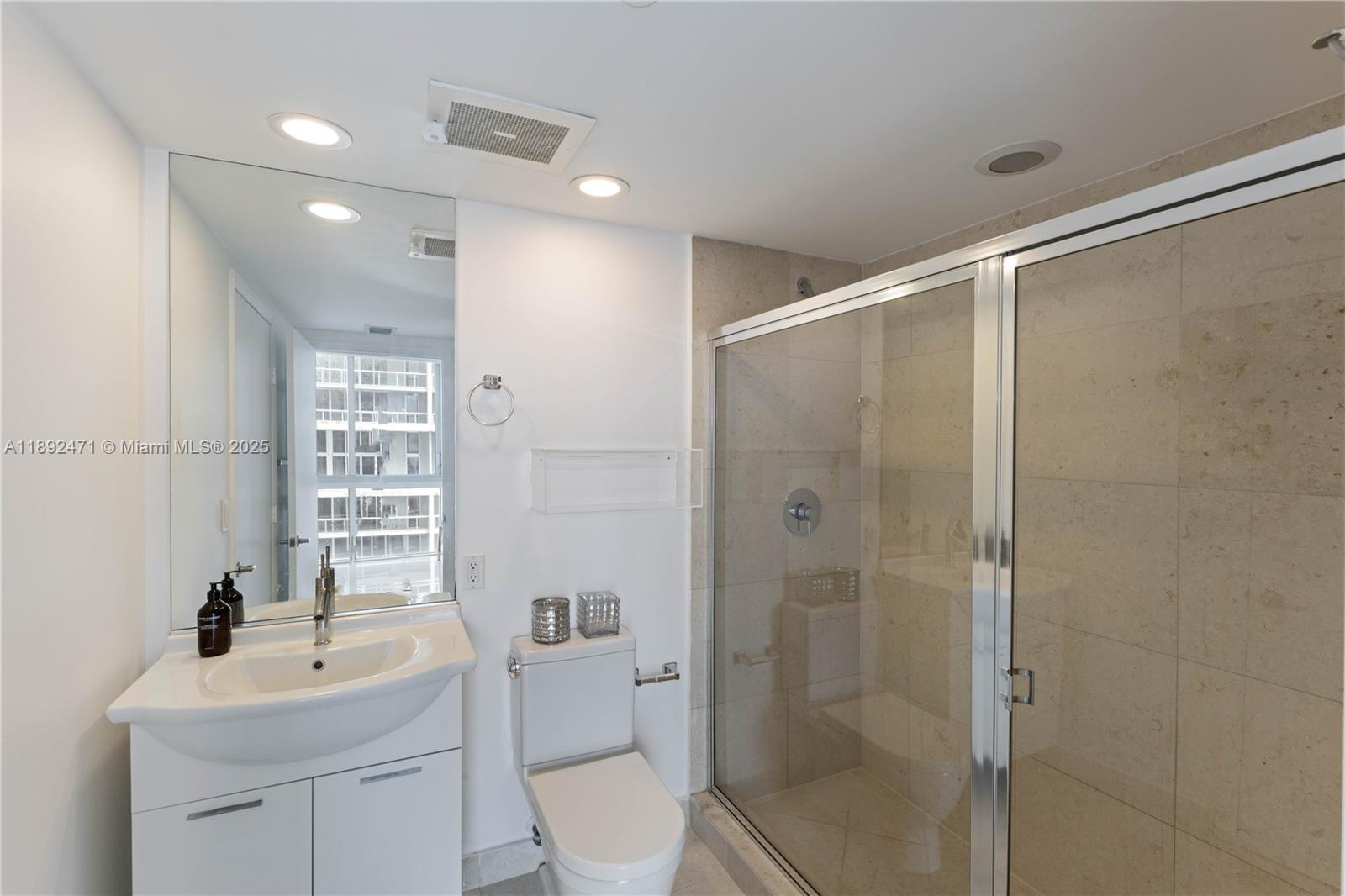 ICONBRICKELL CONDO NO 1 - Residential