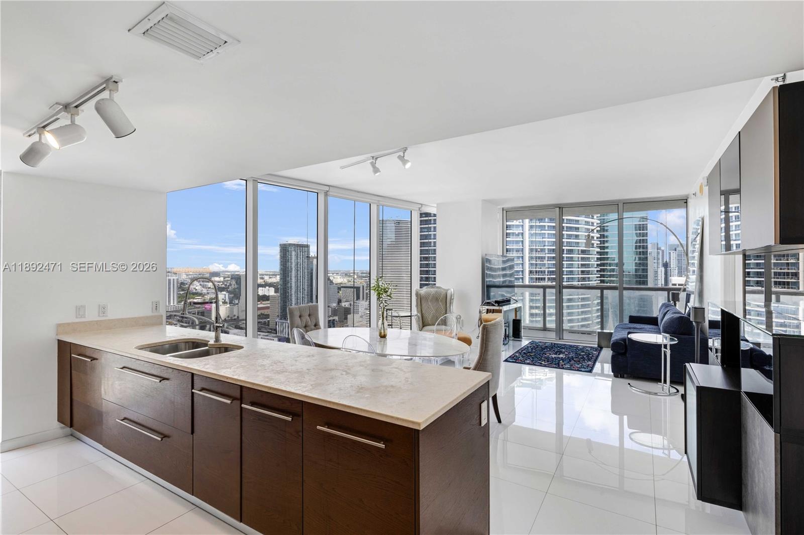 ICONBRICKELL CONDO NO 1 - Residential