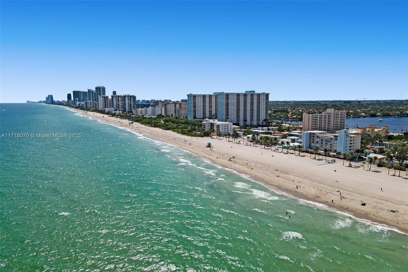 HOLLYWOOD BEACH - Residential Income