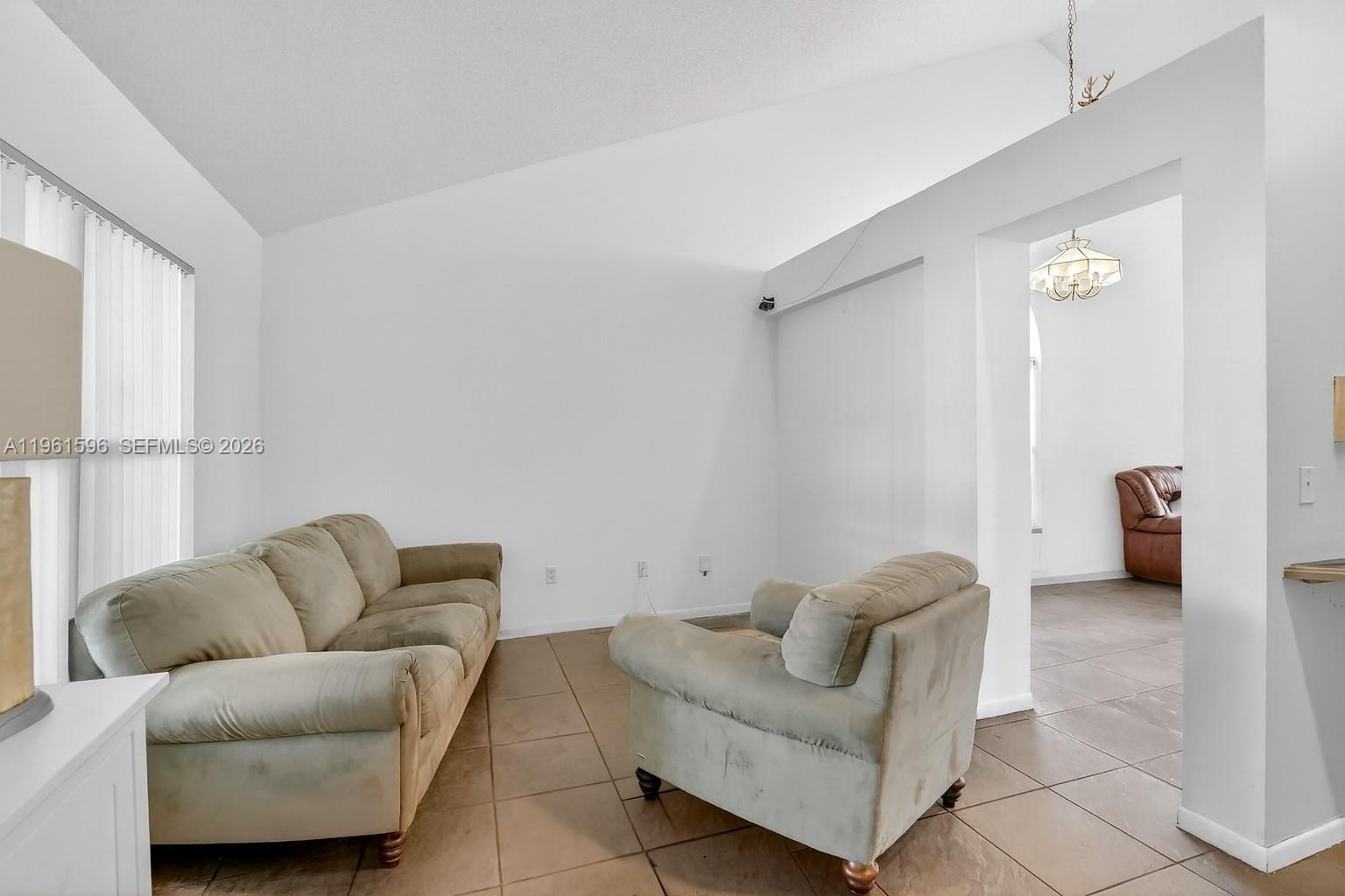 EMBASSY LAKES - Residential