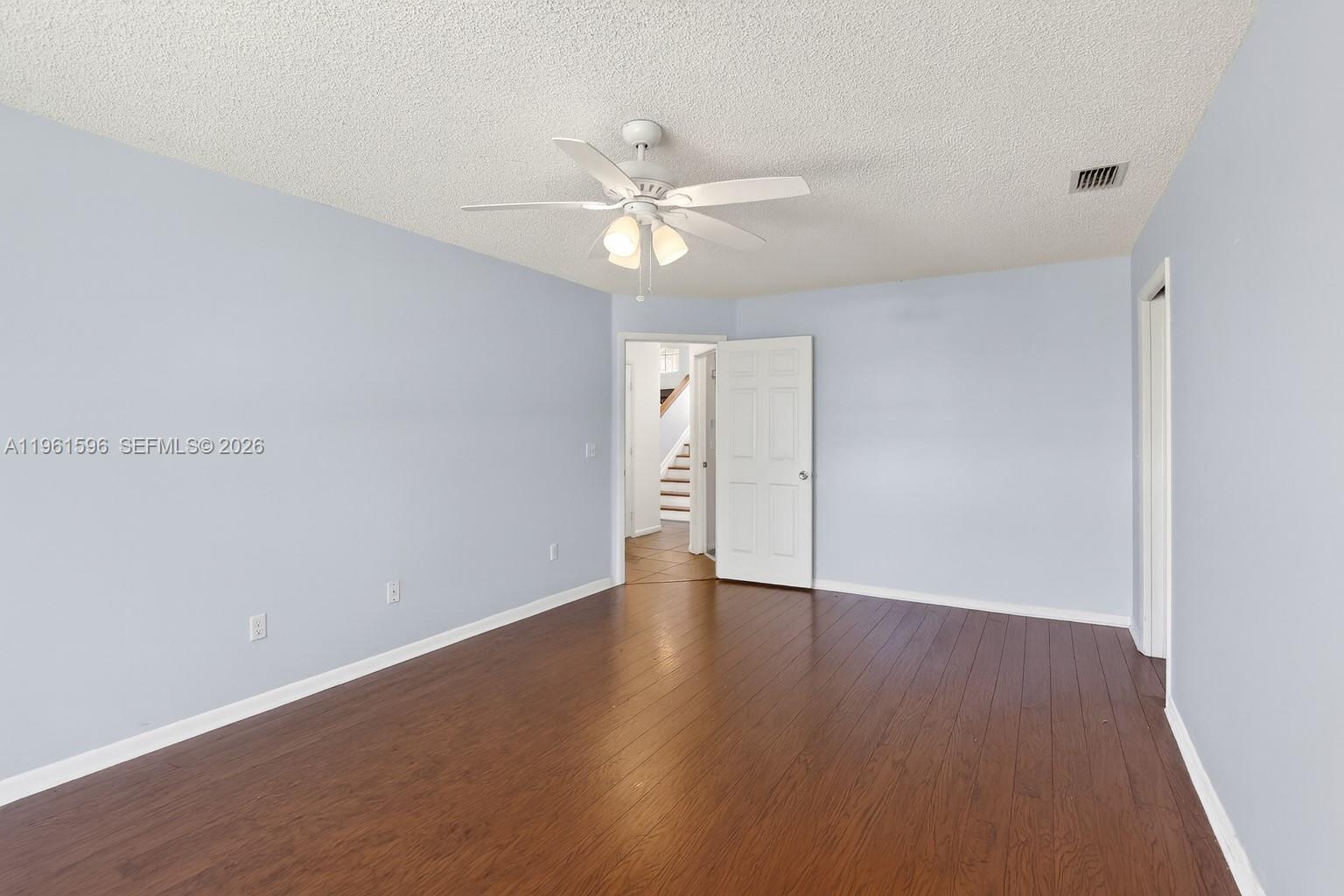 EMBASSY LAKES - Residential