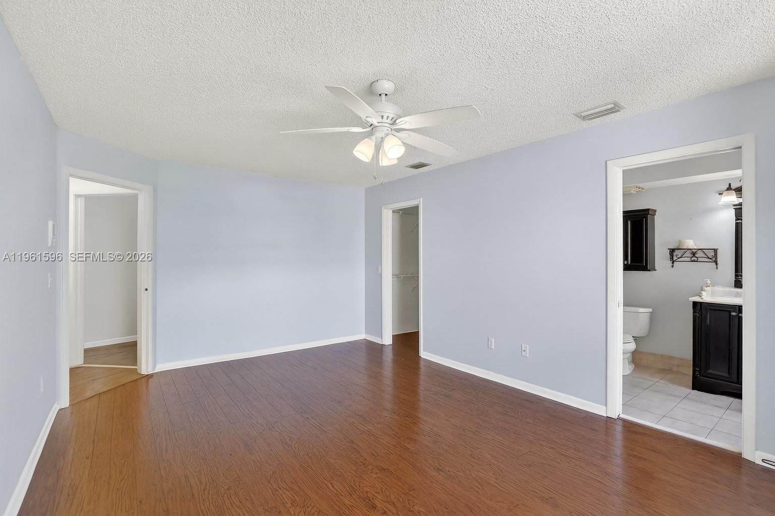 EMBASSY LAKES - Residential