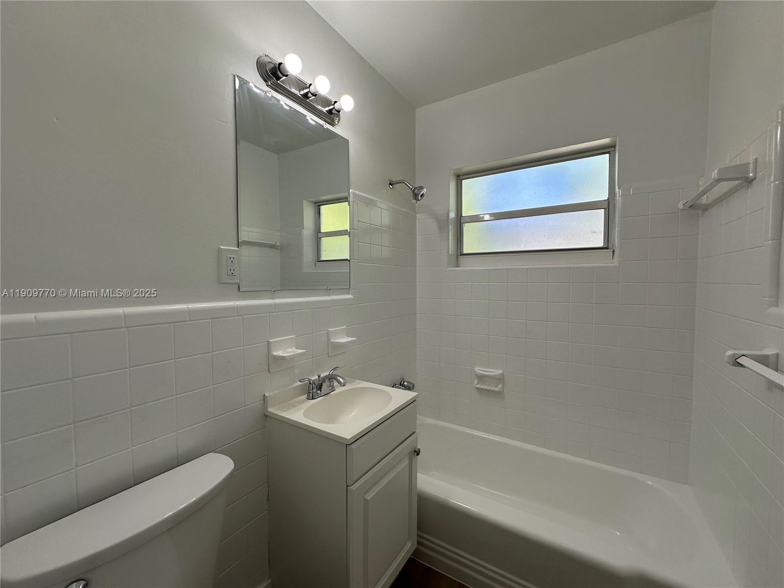 SILVER SHORES UNIT - Residential Lease