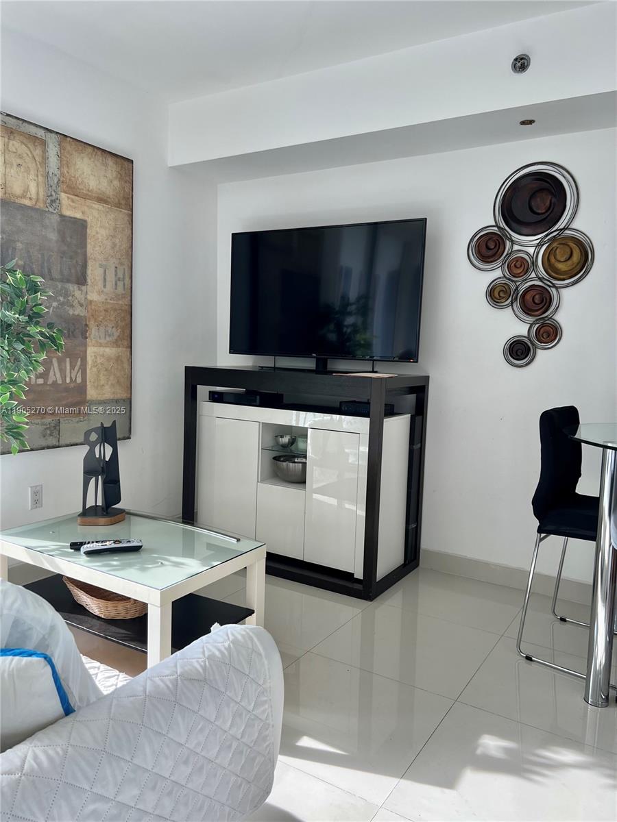 50 BISCAYNE CONDO - Residential Lease