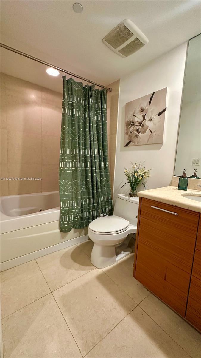 50 BISCAYNE CONDO - Residential Lease