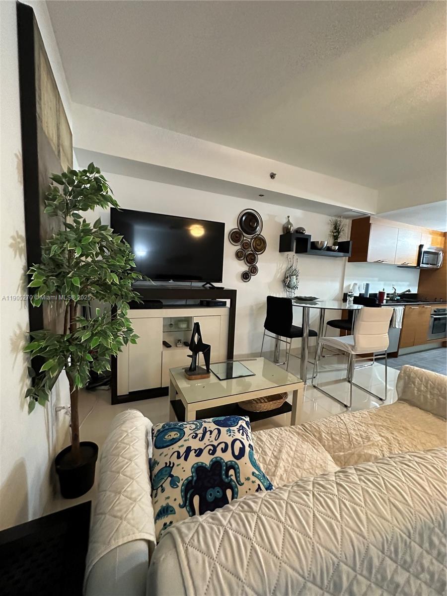 50 BISCAYNE CONDO - Residential Lease