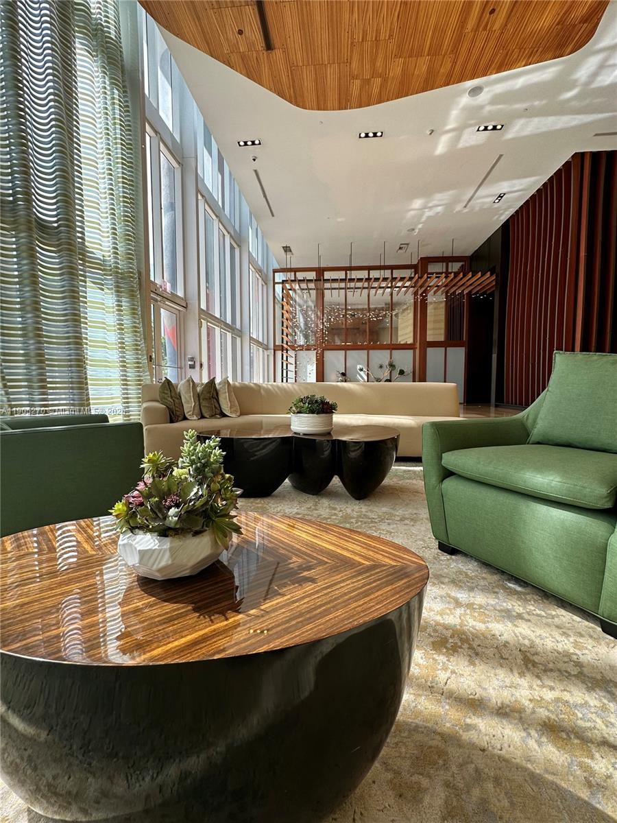 50 BISCAYNE CONDO - Residential Lease