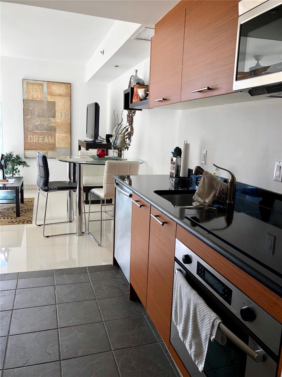 50 BISCAYNE CONDO - Residential Lease