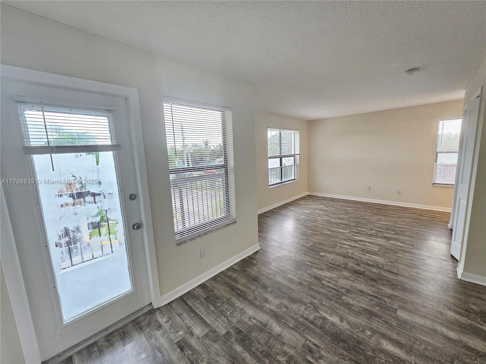 4221 W Mcnab Rd 22