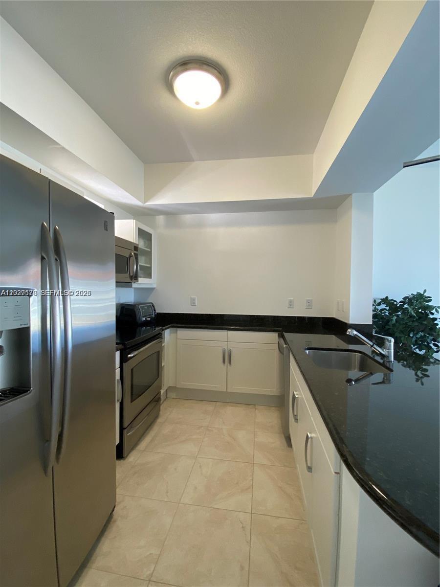 DOWNTOWN DADELAND CONDO N - Residential