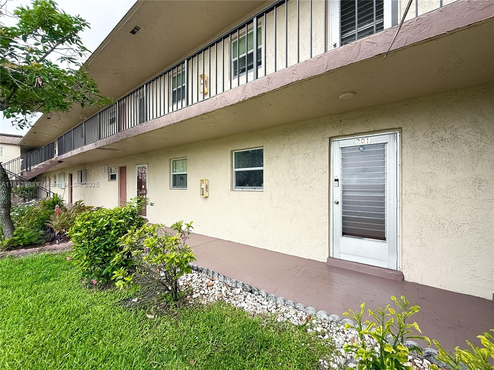 LAKESIDE VILLAGE CONDO 6 - Residential
