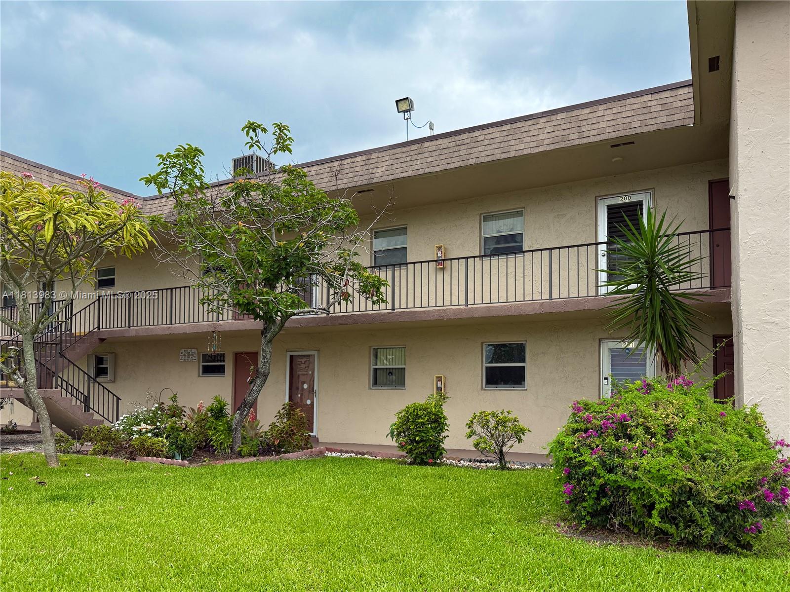 LAKESIDE VILLAGE CONDO 6 - Residential