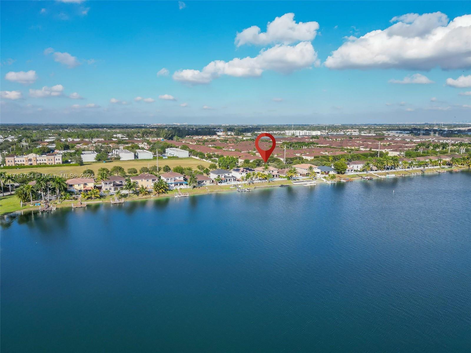 TWIN LAKE SHORES EAST - Residential