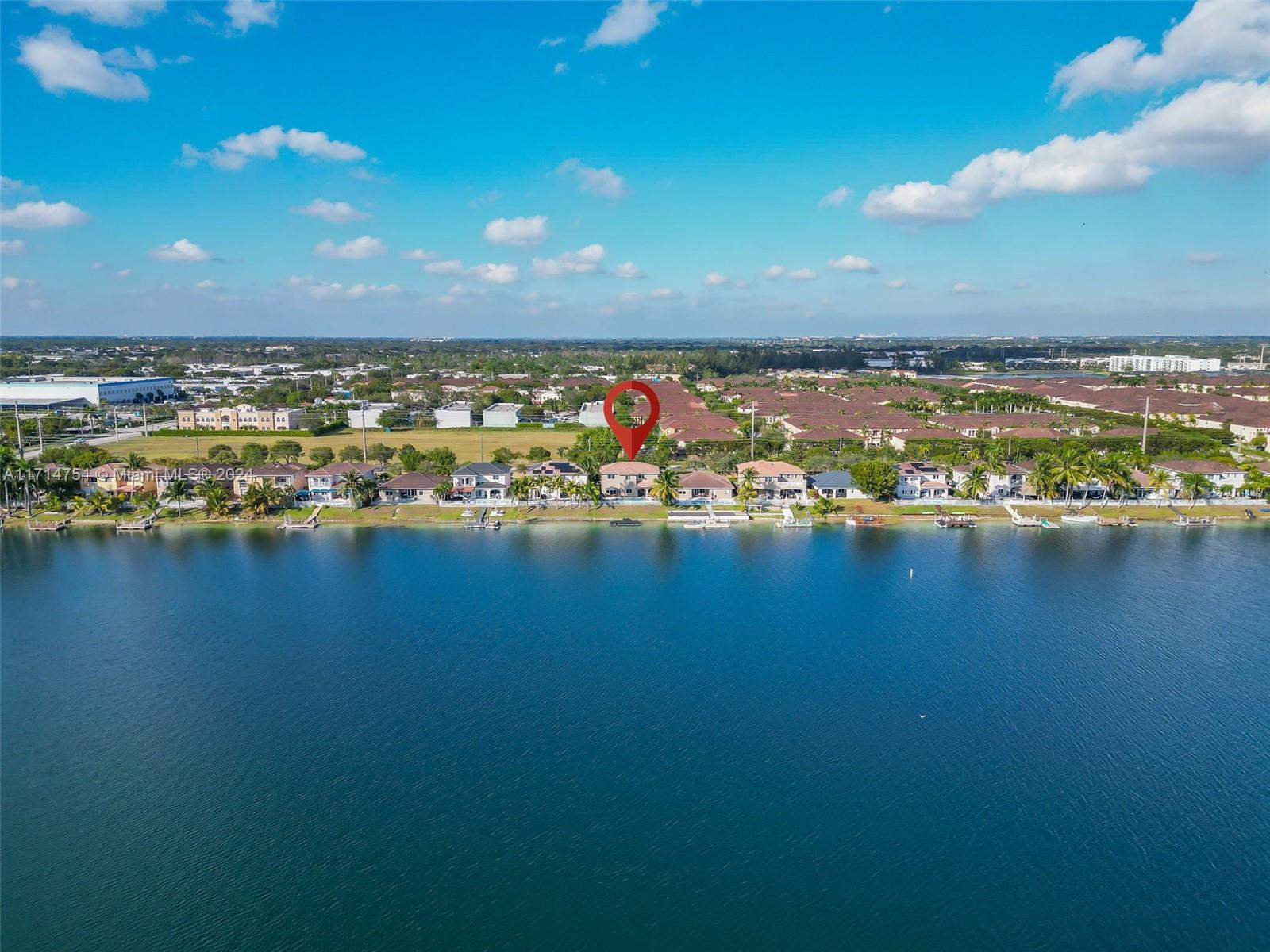 TWIN LAKE SHORES EAST - Residential
