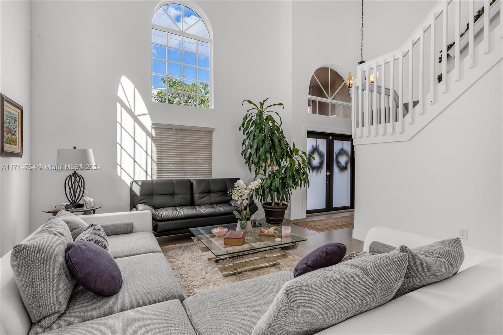 TWIN LAKE SHORES EAST - Residential