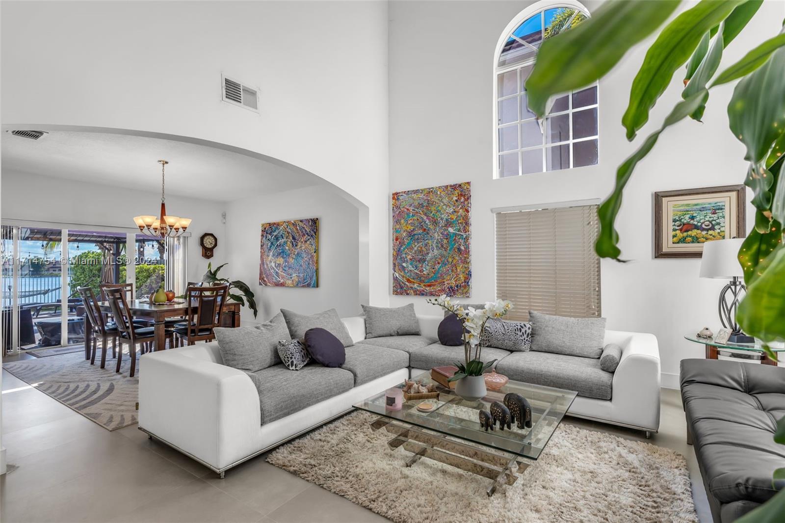 TWIN LAKE SHORES EAST - Residential