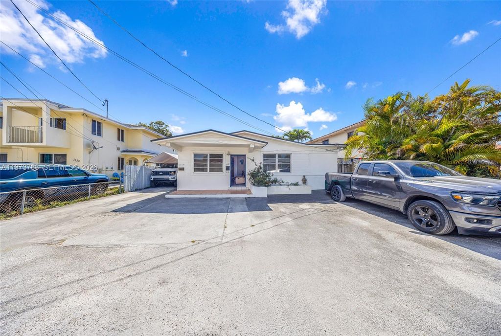 Photo of 3532 NW 4th Ter, Miami, FL 33125 (MLS # A11973788)