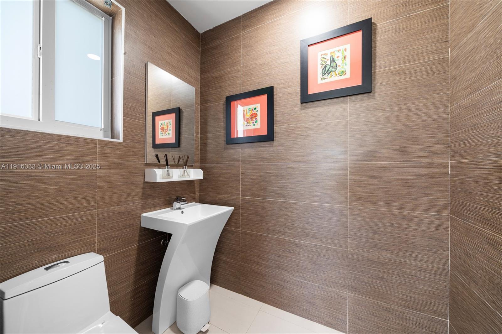 CHAMBERS SUB SE1/4 - Residential