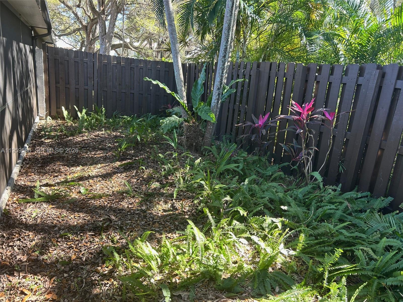 EVERGLADES SUGAR & LAND C - Residential