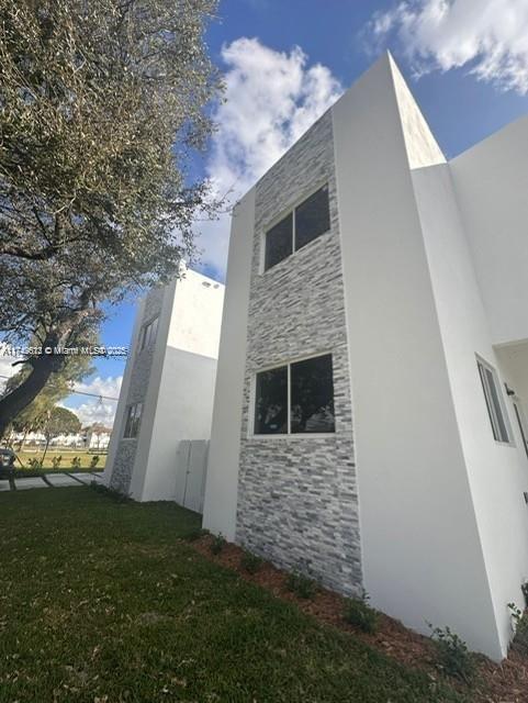 532 NW 17th Ave