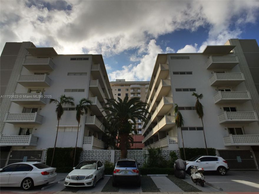 Prime West Avenue location with skyline and pool views from the balcony. This spacious unit has an updated kitchen with granite countertops, and generously sized closets. Building has new roof and is undergoing concrete restoration. Walk to Lincoln Road, Trader Joe's, The Fresh Market, and Maurice Gibb Park.