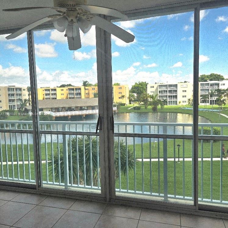 MEADOWBROOK LAKES CONDO - Residential