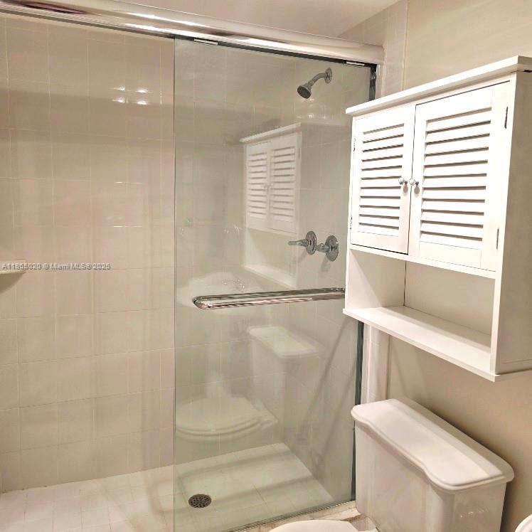 MEADOWBROOK LAKES CONDO - Residential